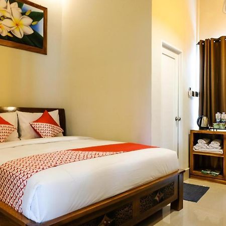 Oyo 683 Jepun Guesthouse Mataram Zewnętrze zdjęcie