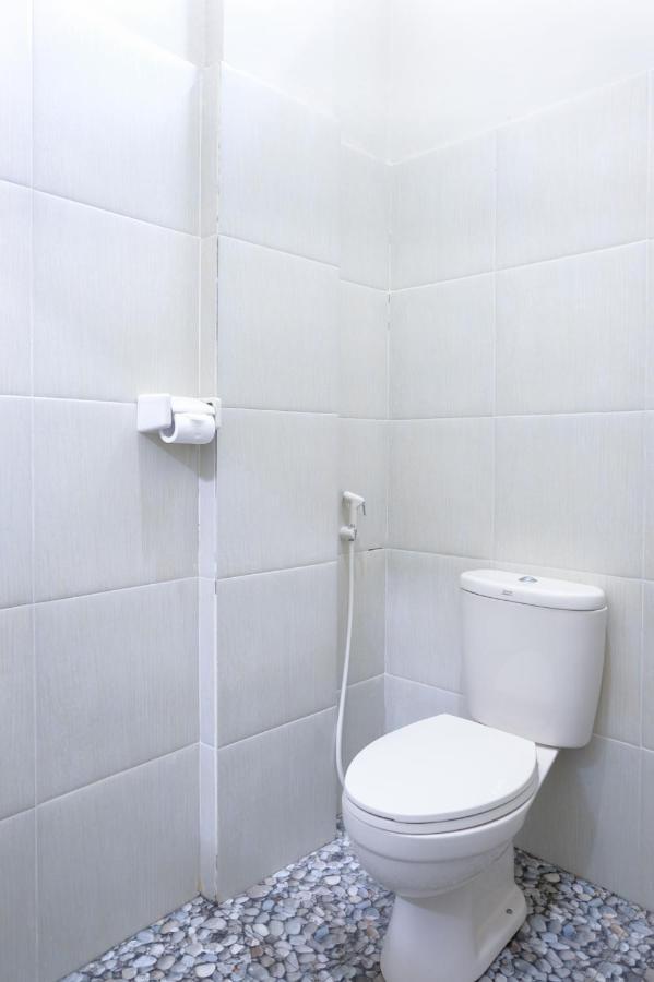 Oyo 683 Jepun Guesthouse Mataram Zewnętrze zdjęcie